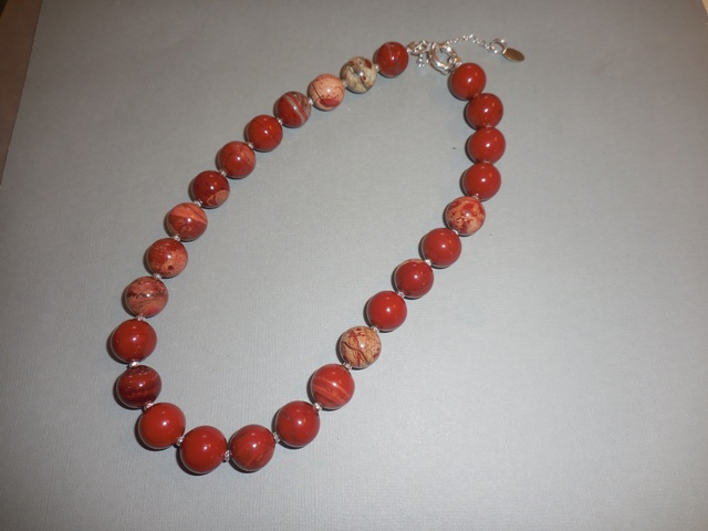 Collier perles rondes de 14 mm jaspe rouge